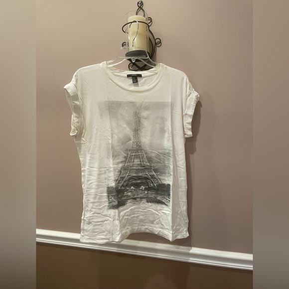 Forever 21 Eiffel Tower Graphic Tee - Picture 1 of 3